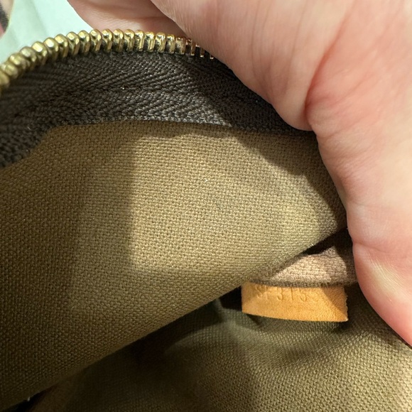 Louis Vuitton Mini Pochette with authentication - Picture 6 of 7
